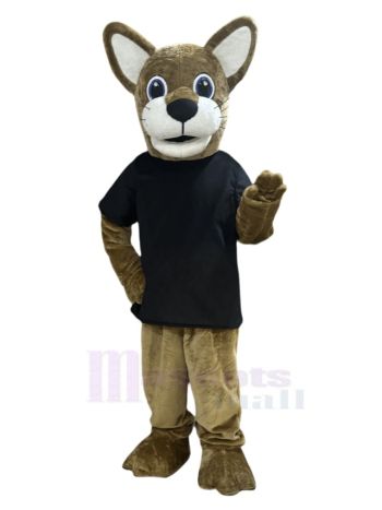 Wildkatze im schwarzen T-Shirt Maskottchen Kostüm Tier